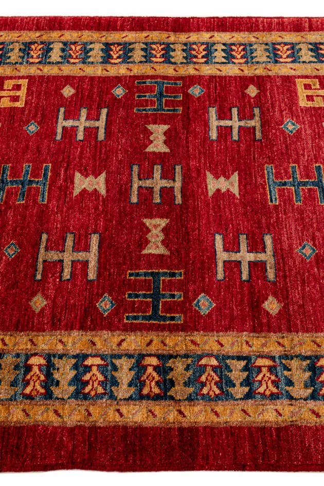 Detail image of 3' 5 x 5' 2 Hand Knotted Ziegler Wool Rug