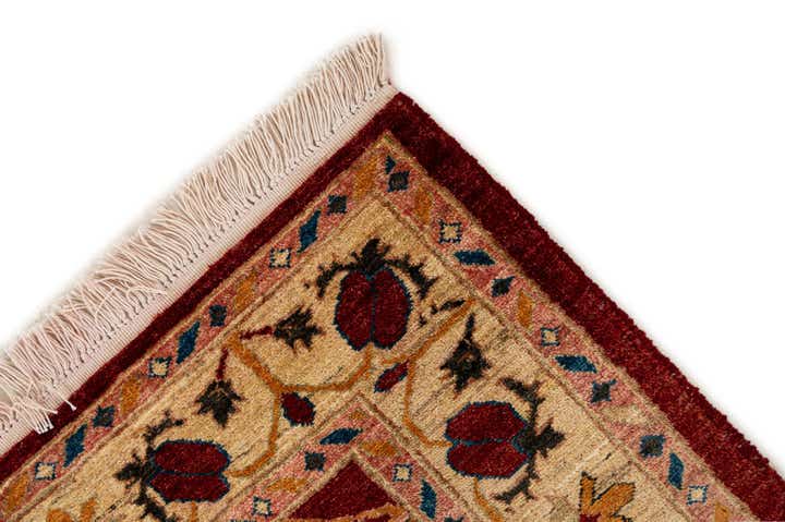 4' 11 x 6' 8 Hand Knotted Ziegler Wool Rug