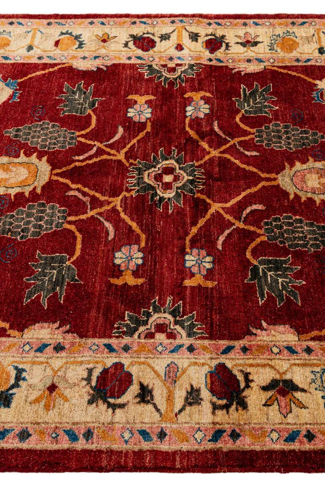 4' 11 x 6' 8 Hand Knotted Ziegler Wool Rug