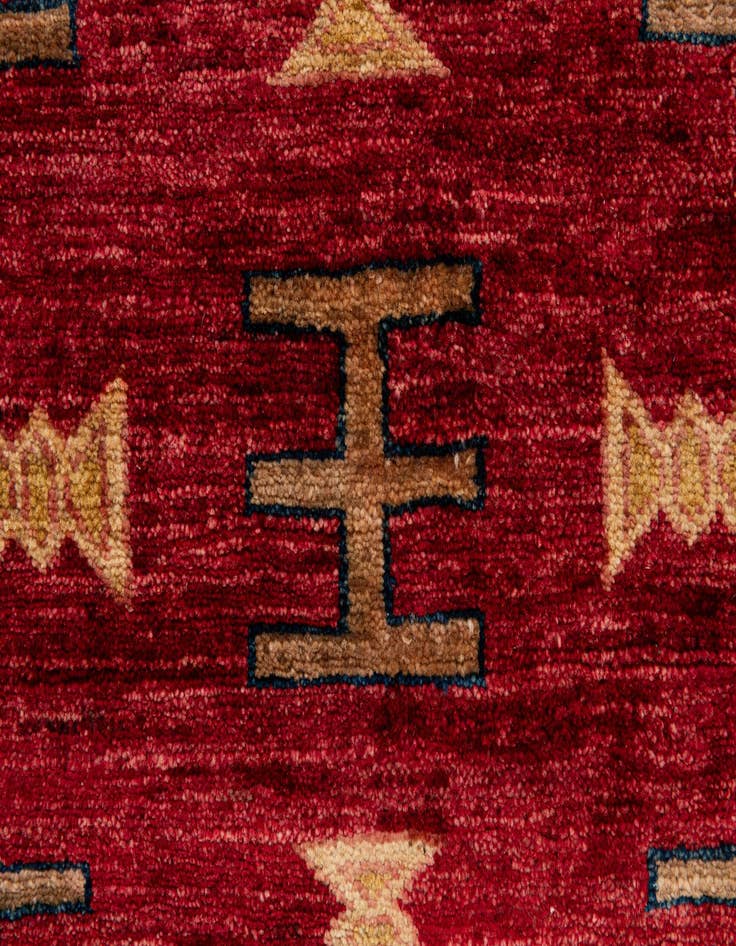 Detail image of 3' 5 x 4' 7  Hand Knotted Ziegler Wool Rug