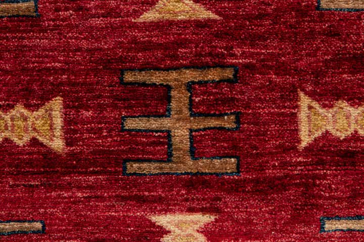 3' 5 x 4' 7 Hand Knotted Ziegler Wool Rug