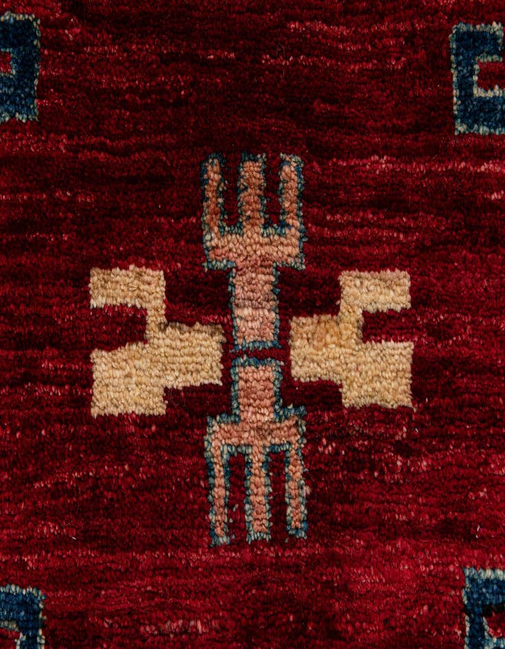 Detail image of 2' 5 x 3' 6  Hand Knotted Ziegler Wool Rug