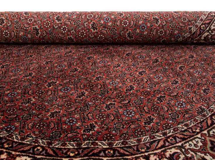 Detail image of 5' x 5' Bidjar With Silk Round Rug