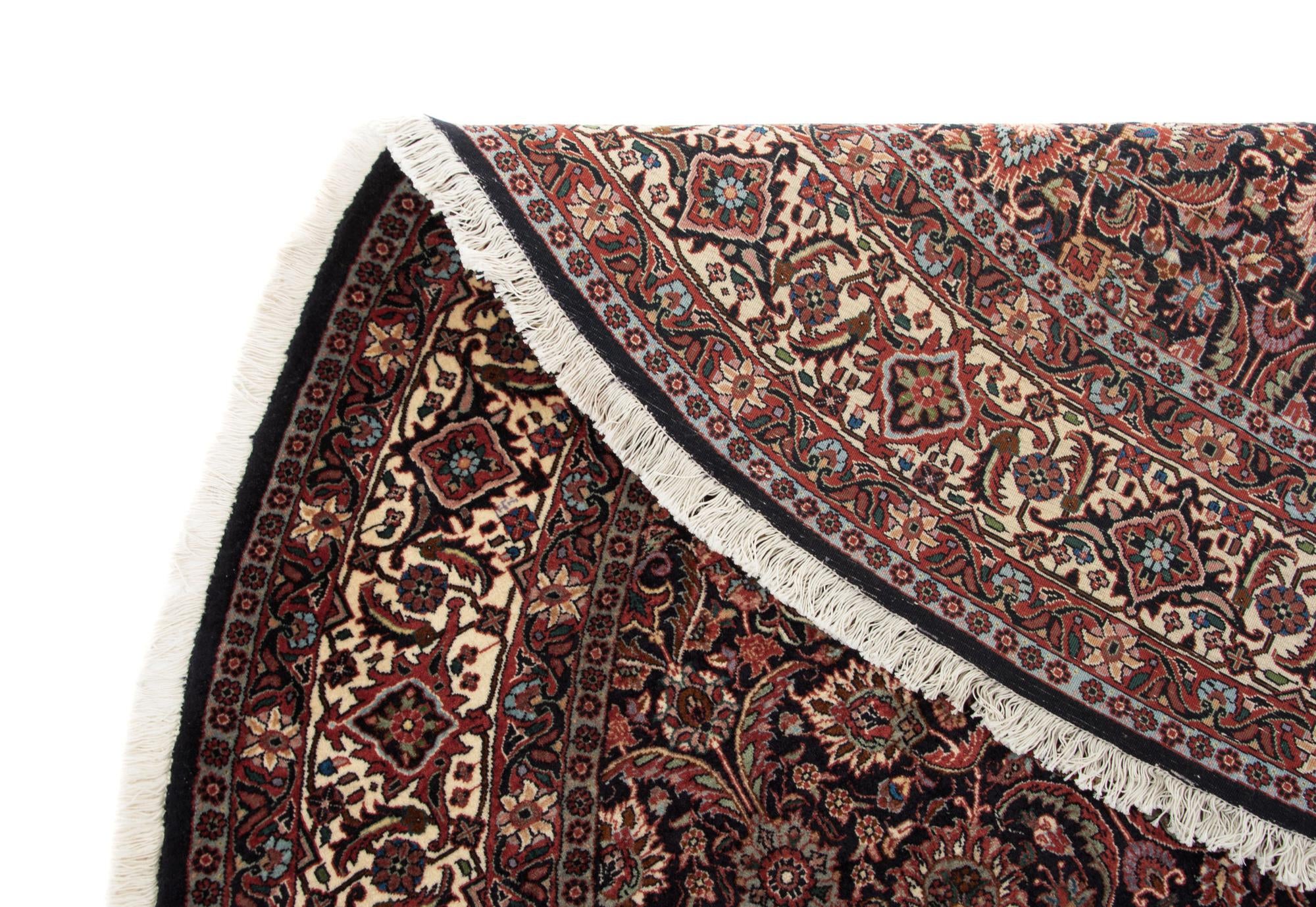 8' 1 x 8' 1 Bidjar With Silk Round Rug