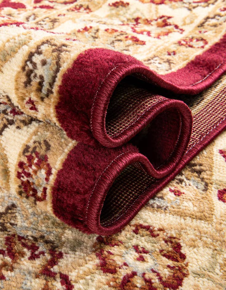Detail image of 7' 10 x 7' 10 Classic Agra Round Rug