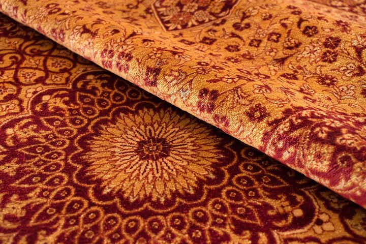 6' 7 x 6' 7 Ghom Silk Round Rug