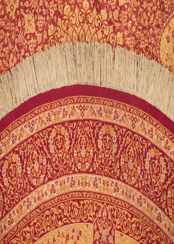 6' 7 x 6' 7 Ghom Silk Round Rug