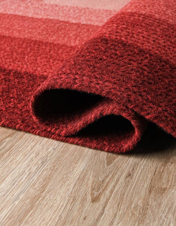 Detail image of 3' 1 x 3' 1 Handmade Hand Braided Wool Round Rug