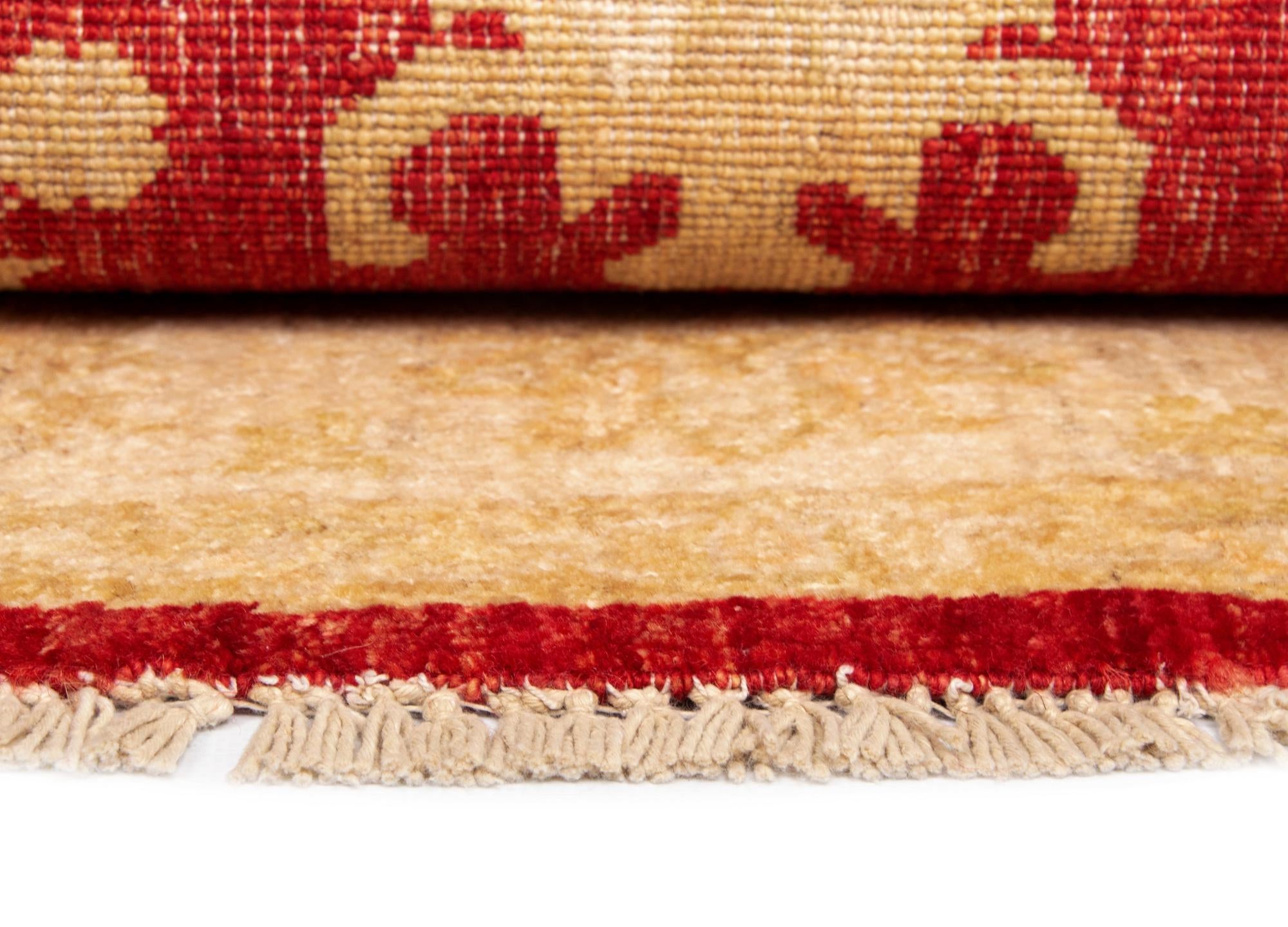 4' 10 x 4' 11 Kaizar Wool Round Rug
