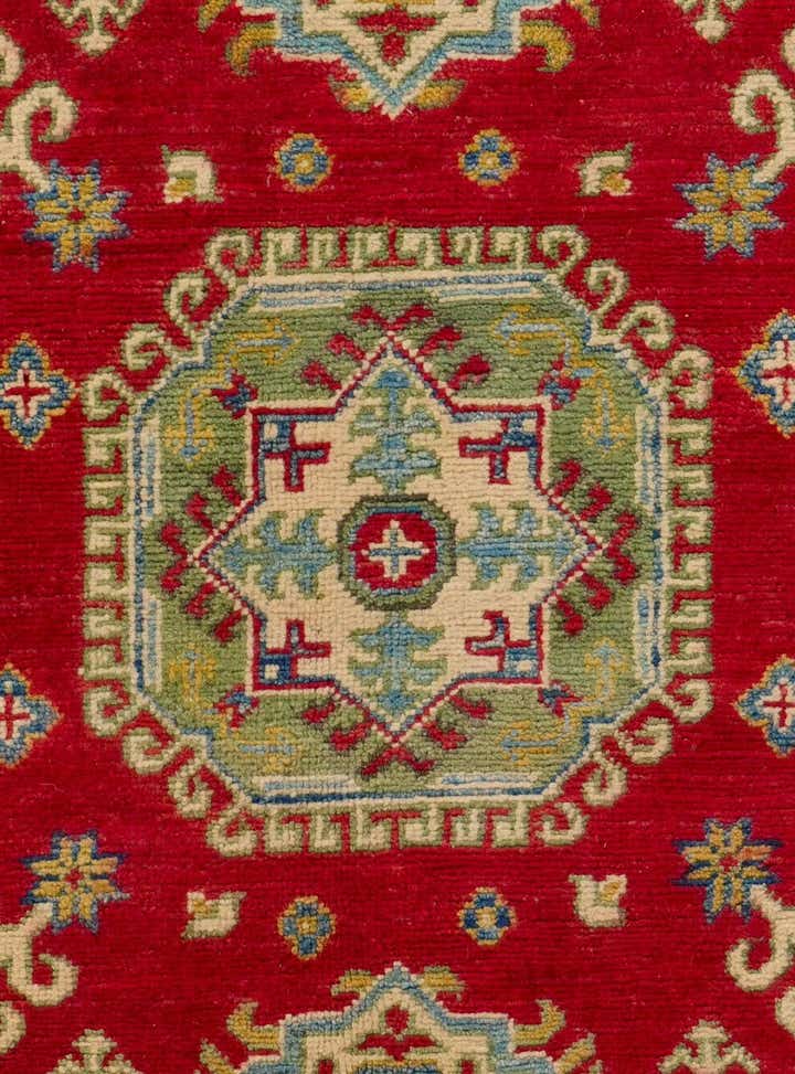 4' 9 x 4' 10 Hand Knotted Kazak Round Rug