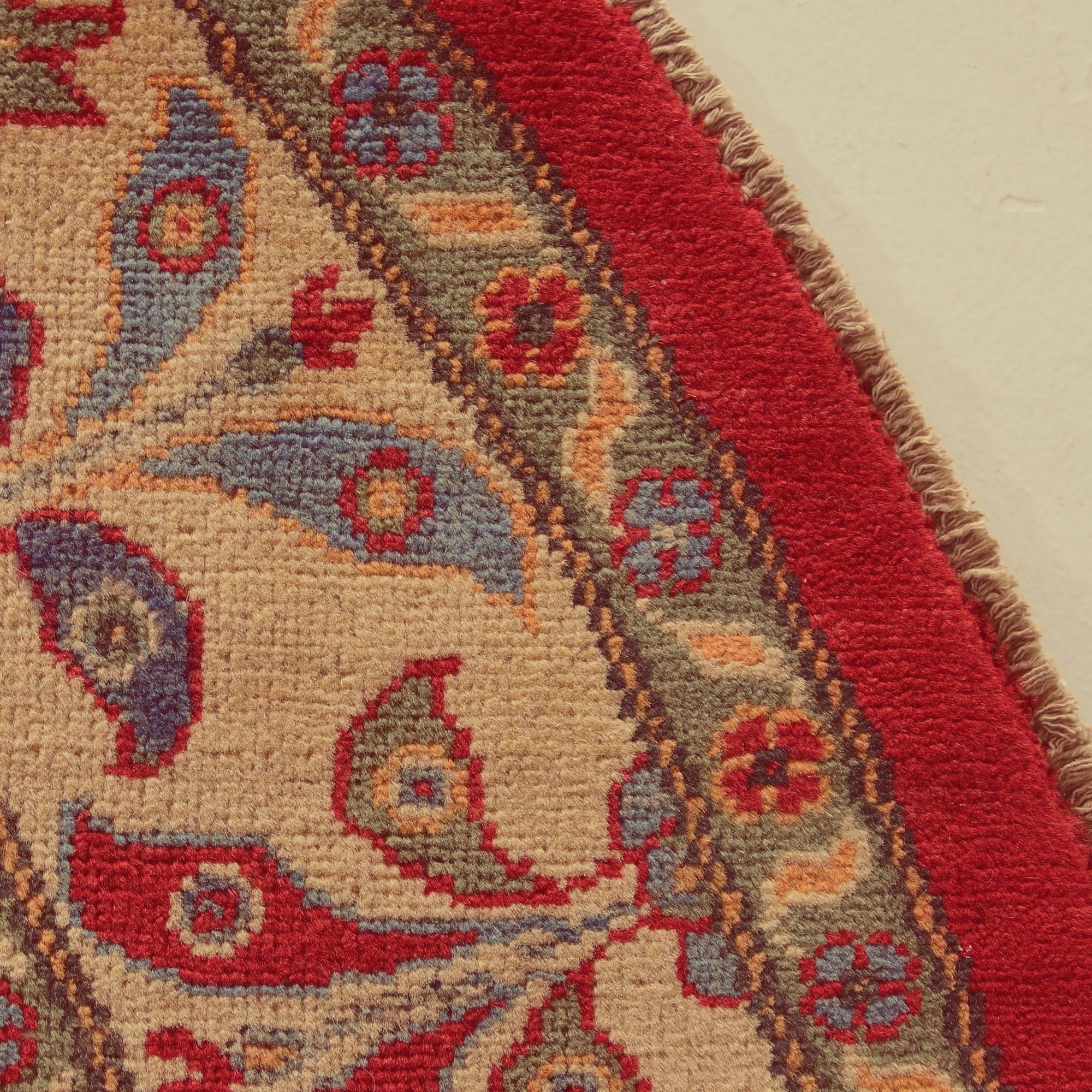 6' 7 x 6' 7 Hand Knotted Kazak Round Rug