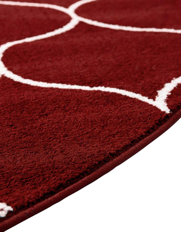 Detail image of 7' 10 x 7' 10 Lattice Frieze Round Rug