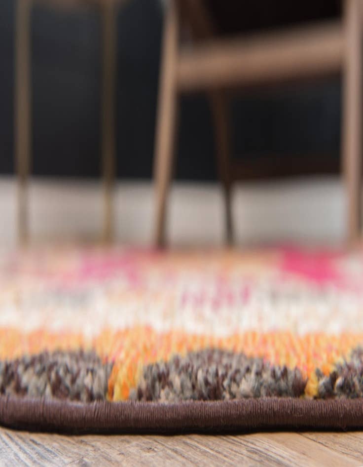 Detail image of 3' 3 x 3' 3 Washable Mesa Round Rug