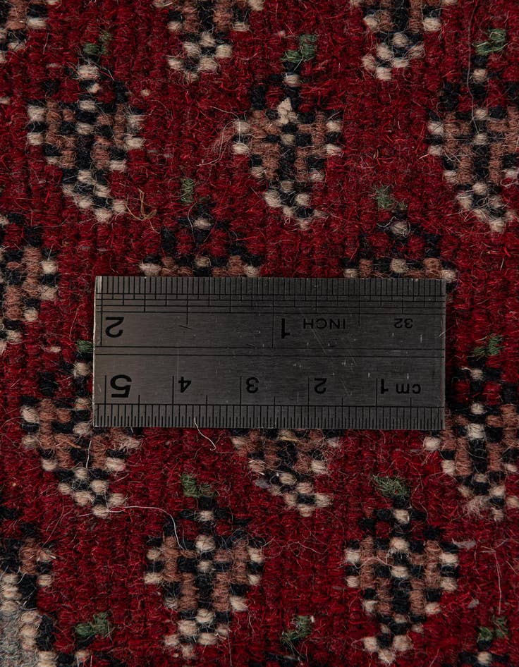 Detail image of 7' 10 x 7' 10  Hand Knotted Mir Wool Round Rug