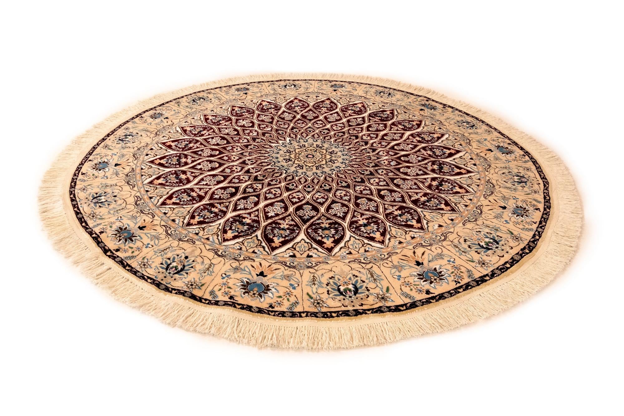 5' 6 x 5' 6 Nain Round Rug