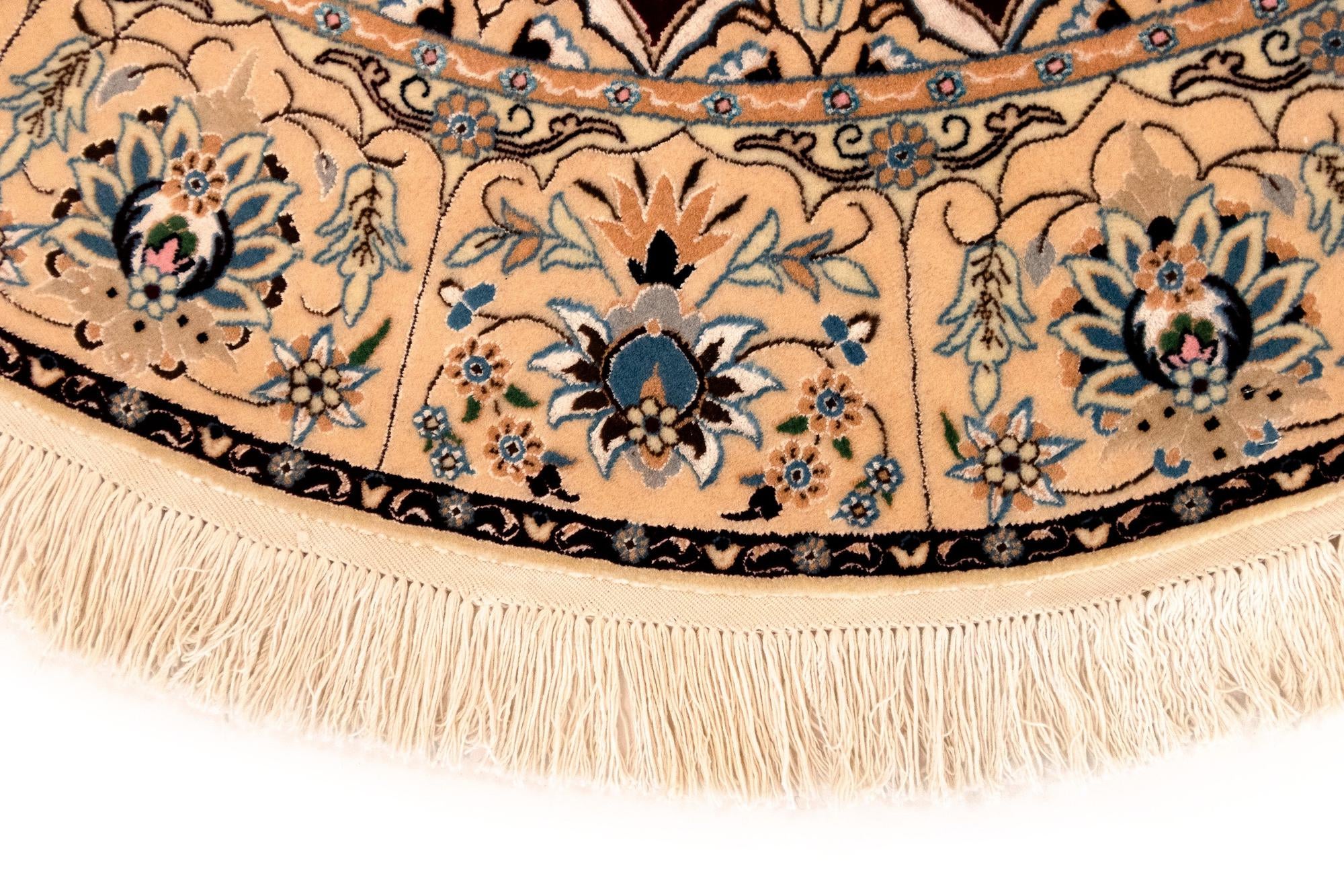 5' 6 x 5' 6 Nain Round Rug