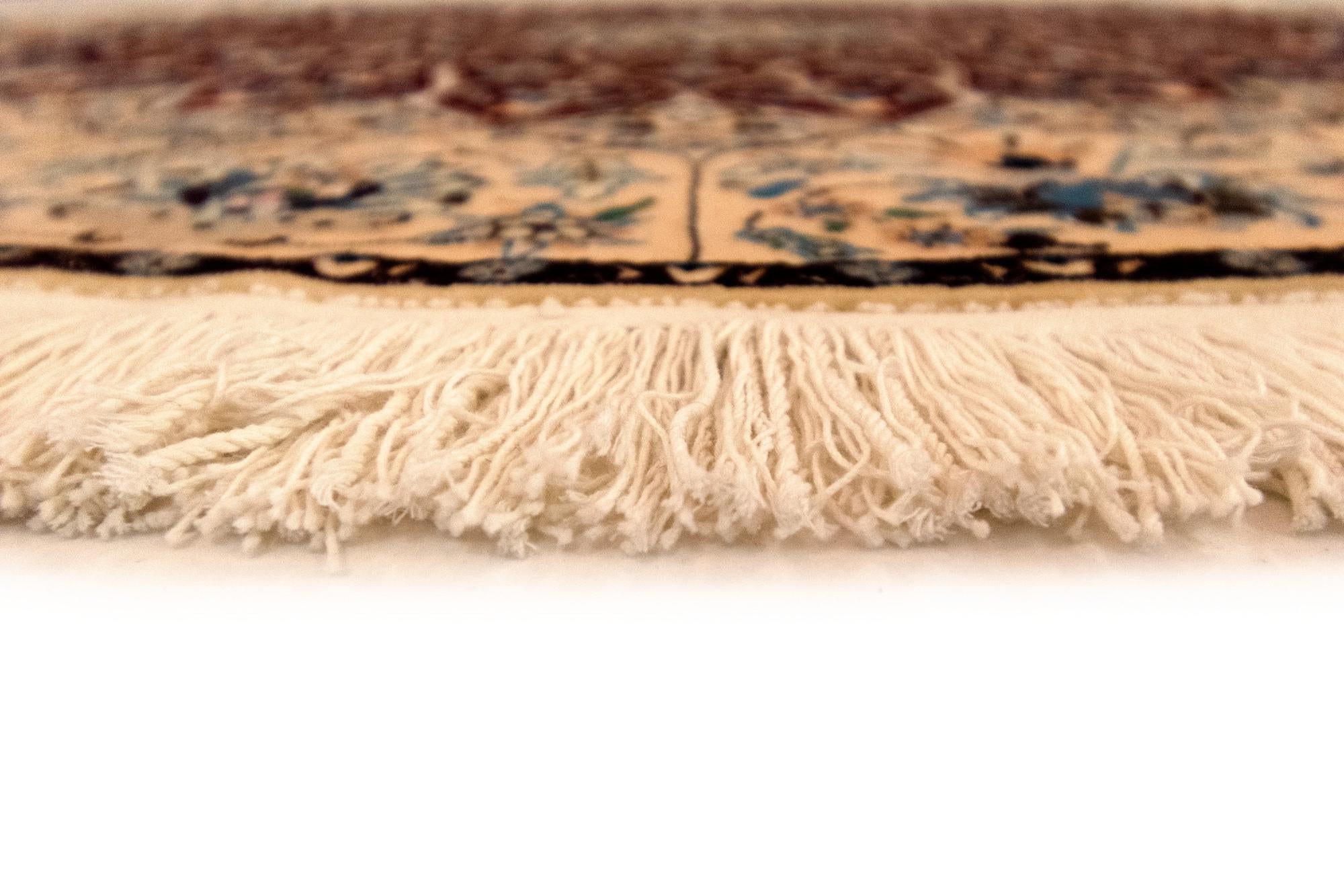 5' 6 x 5' 6 Nain Round Rug