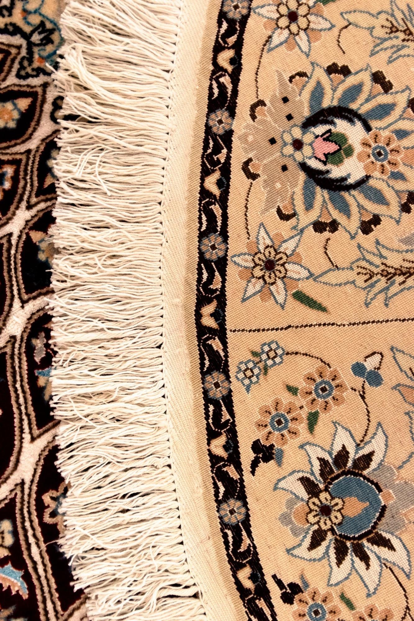 5' 6 x 5' 6 Nain Round Rug