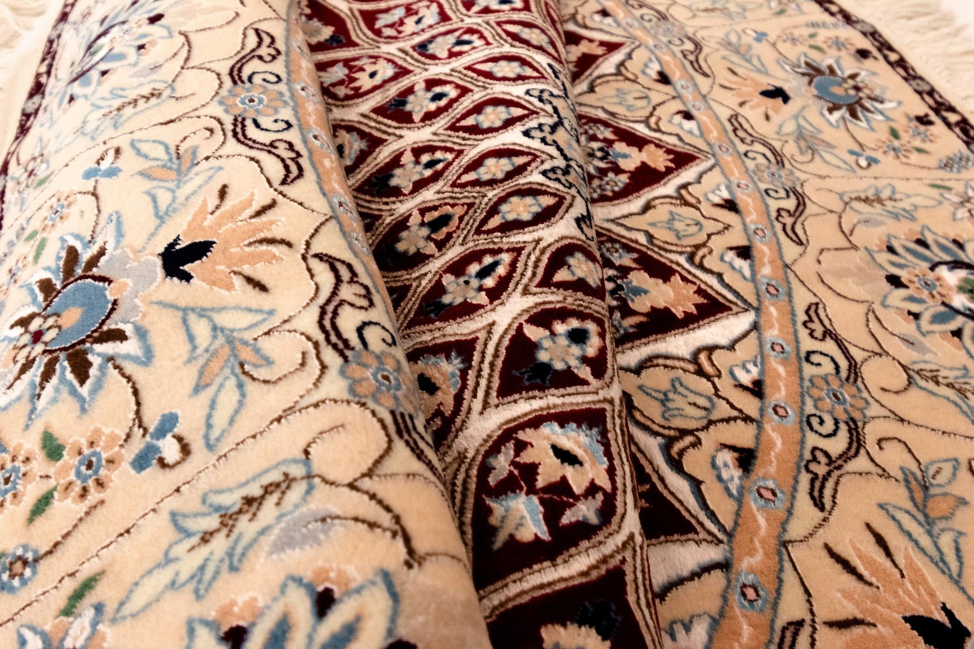 5' 6 x 5' 6 Nain Round Rug