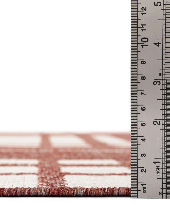 6' x 6' Easy-Clean Checkered Indoor / Outdoor Round Rug