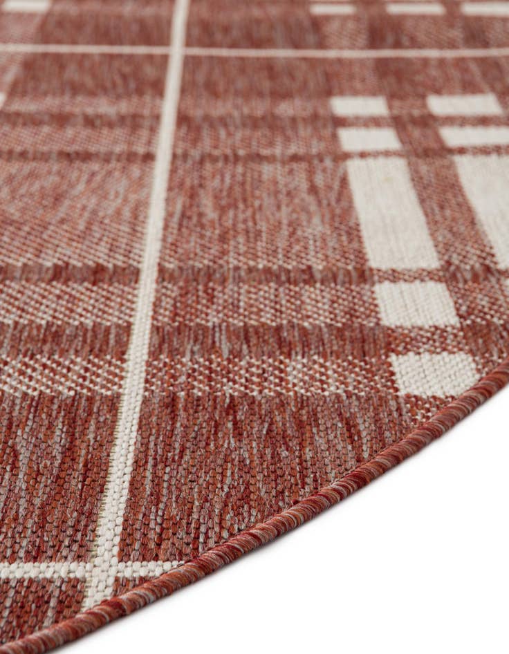 Detail image of 6' x 6' Easy-Clean Checkered Indoor / Outdoor Round Rug