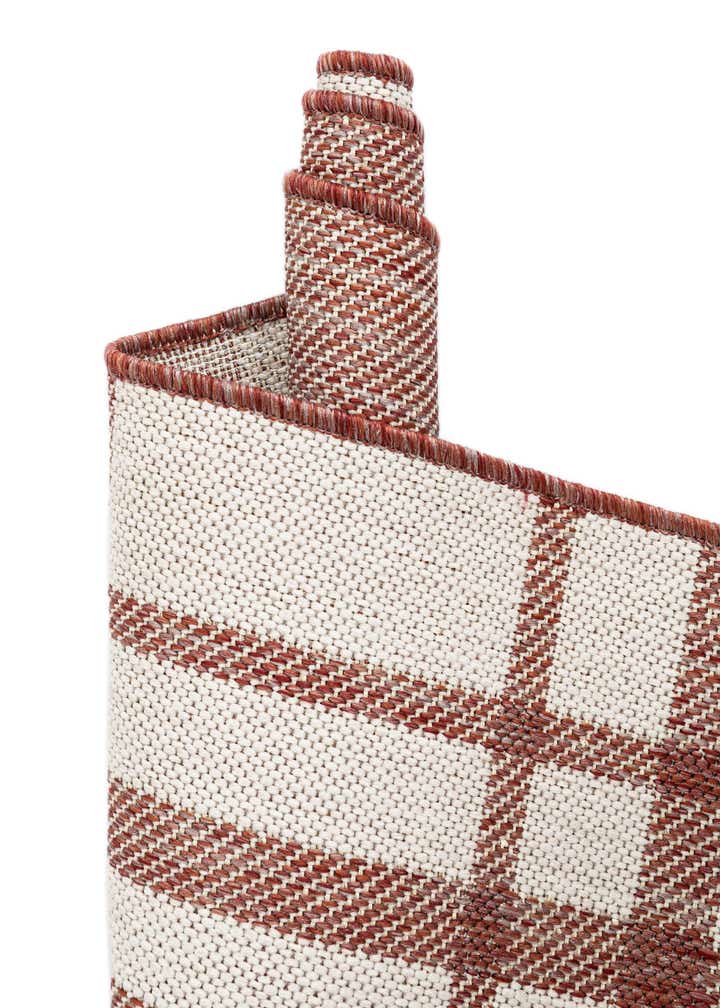 6' x 6' Easy-Clean Checkered Indoor / Outdoor Round Rug