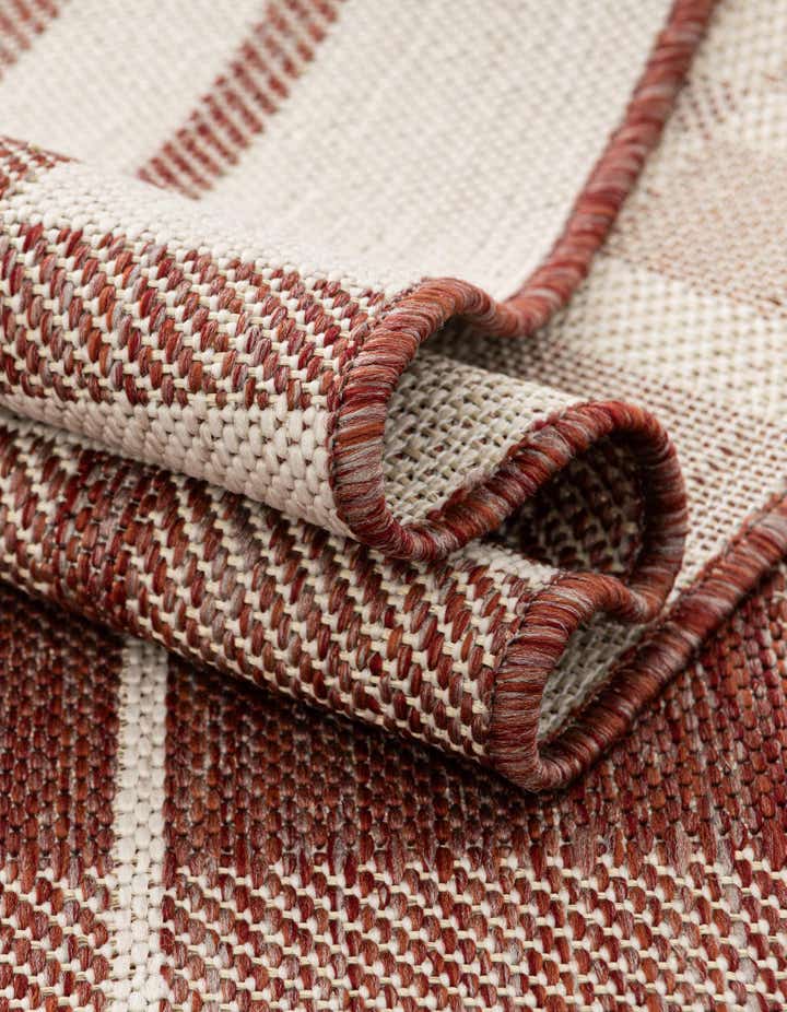 6' x 6' Easy-Clean Checkered Indoor / Outdoor Round Rug