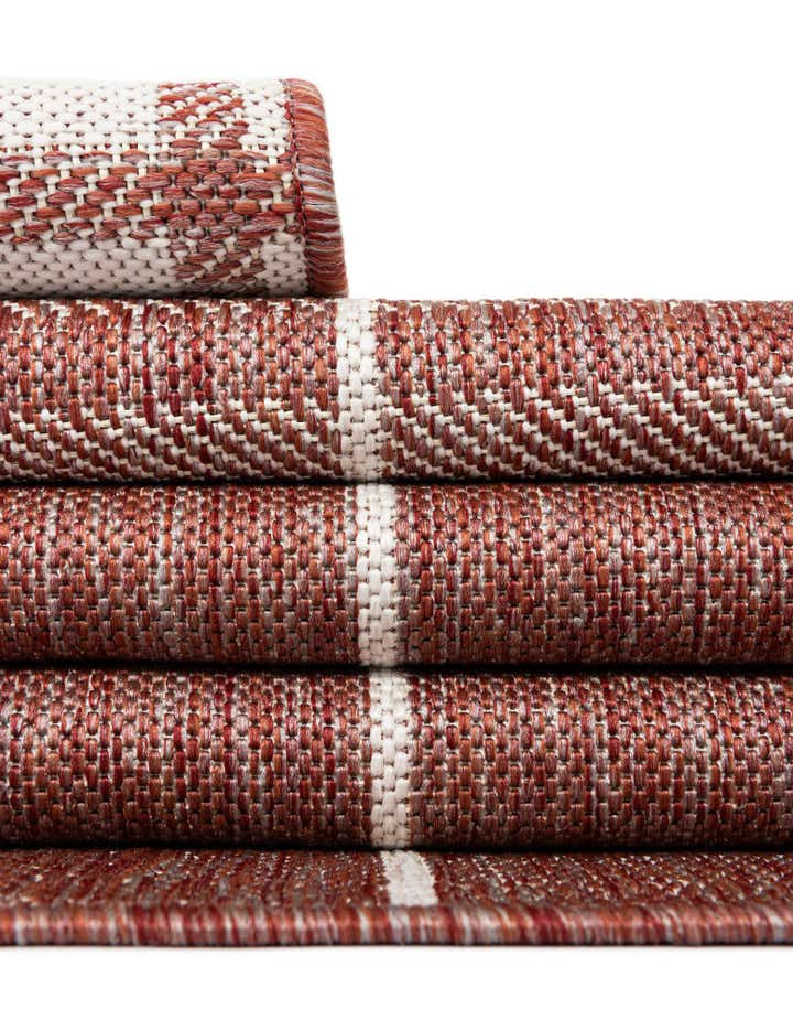 6' x 6' Easy-Clean Checkered Indoor / Outdoor Round Rug