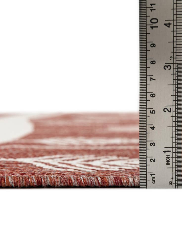 Detail image of 3' x 3'  Washable Holiday Indoor / Outdoor Round Rug