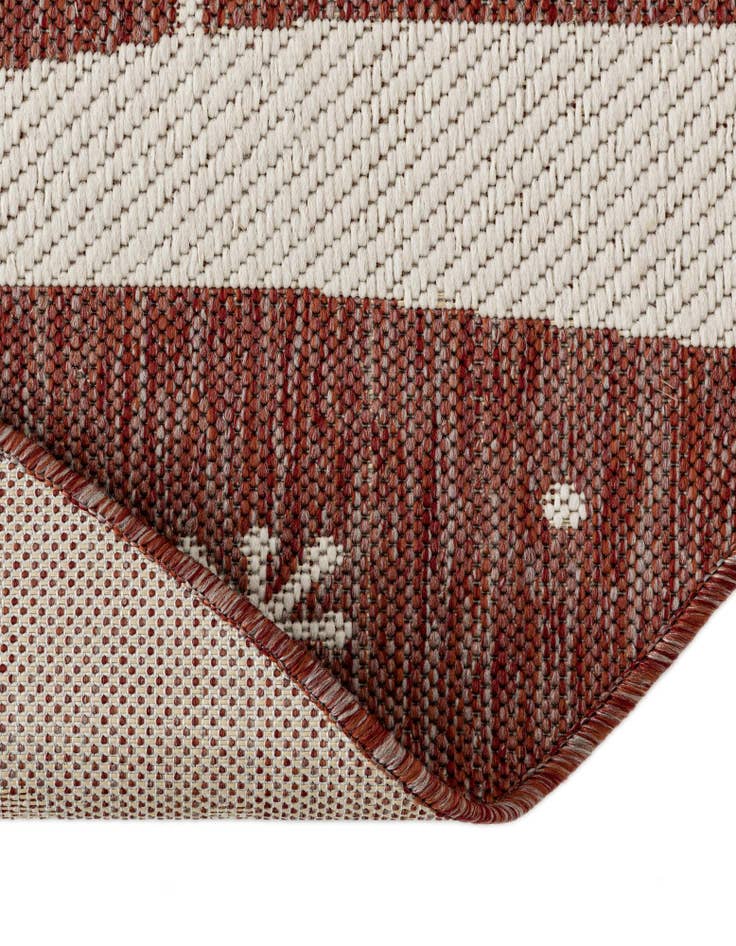 Detail image of 3' x 3'  Washable Holiday Indoor / Outdoor Round Rug