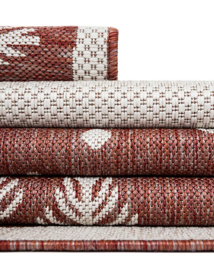 Detail image of 3' x 3'  Washable Holiday Indoor / Outdoor Round Rug