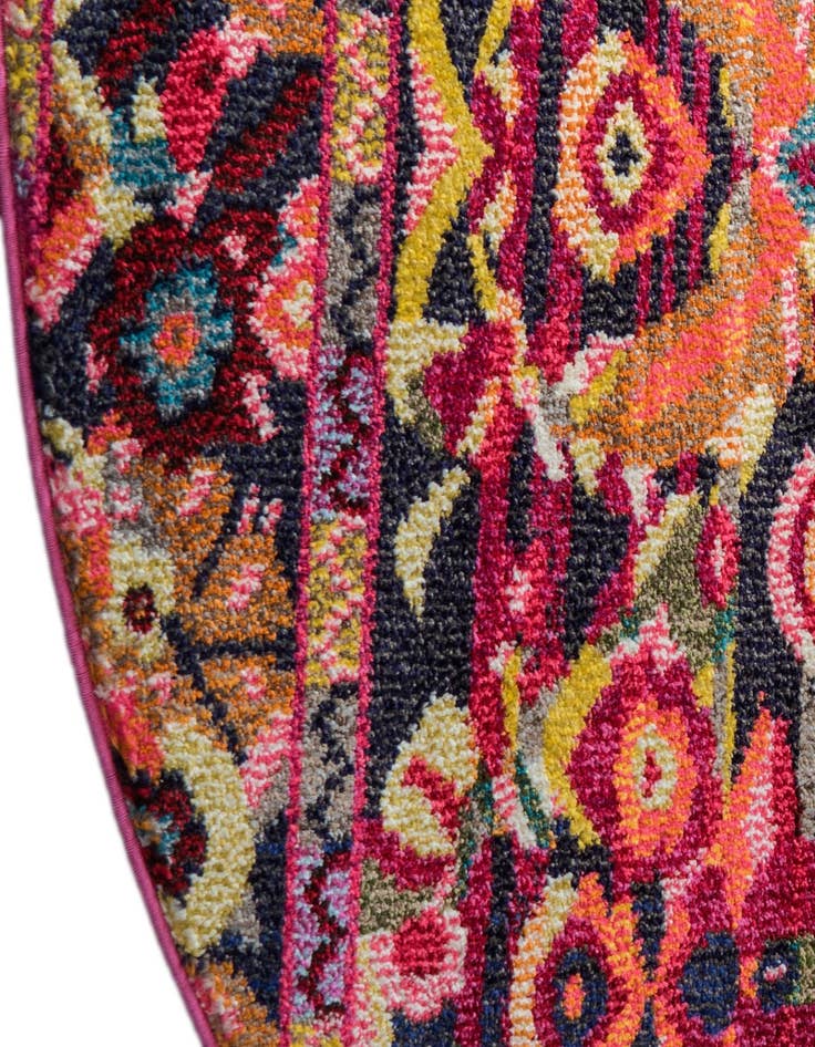 Detail image of 6' x 6'  Washable Palazzo Round Rug