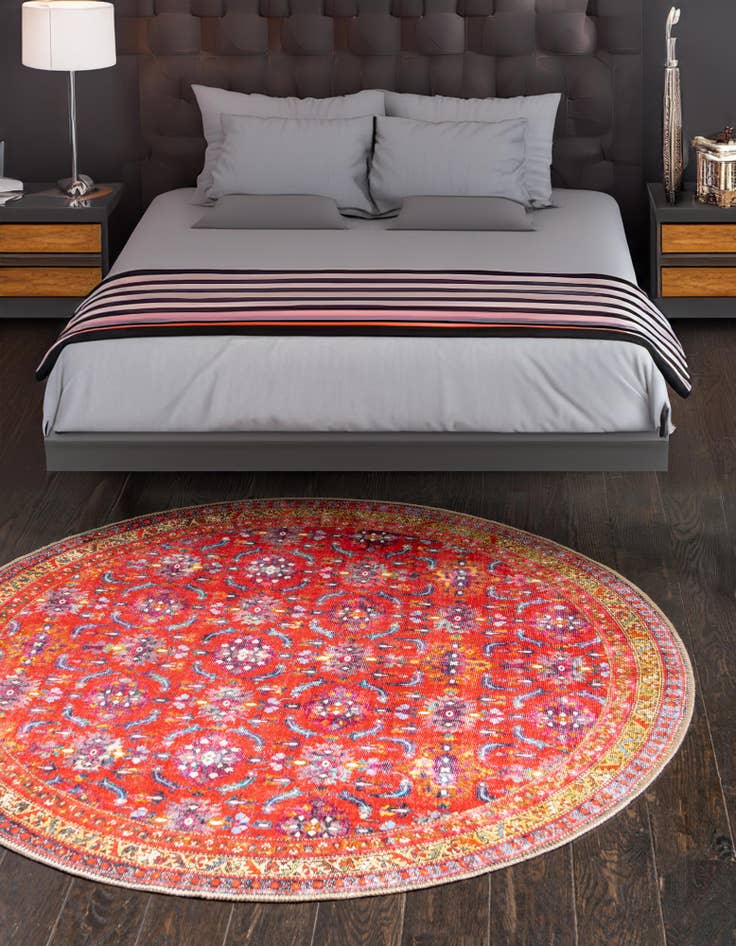 Detail image of 5' x 5' Washable Timeless Round Rug