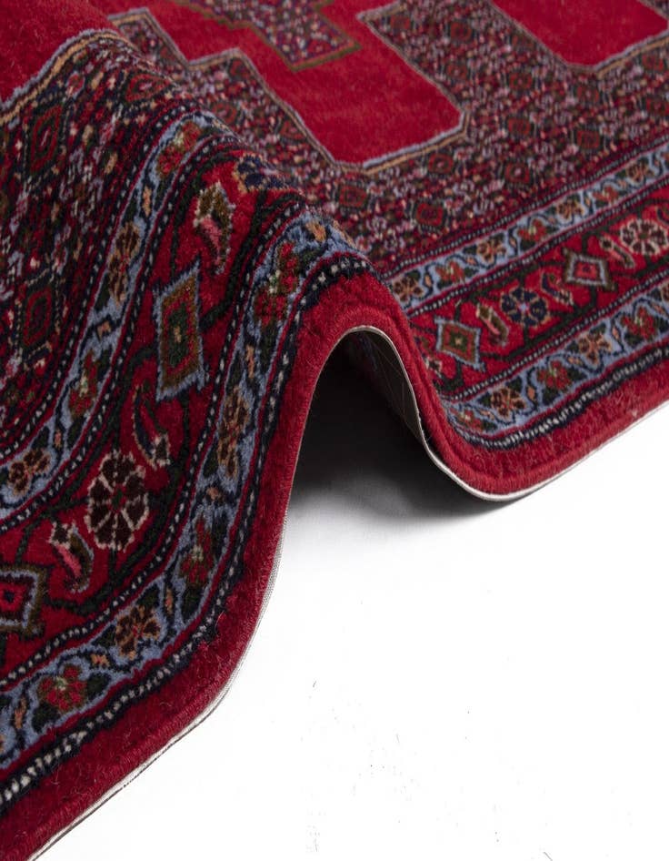 Detail image of 3' 10 x 9' 11 Abadeh Wool Runner Rug