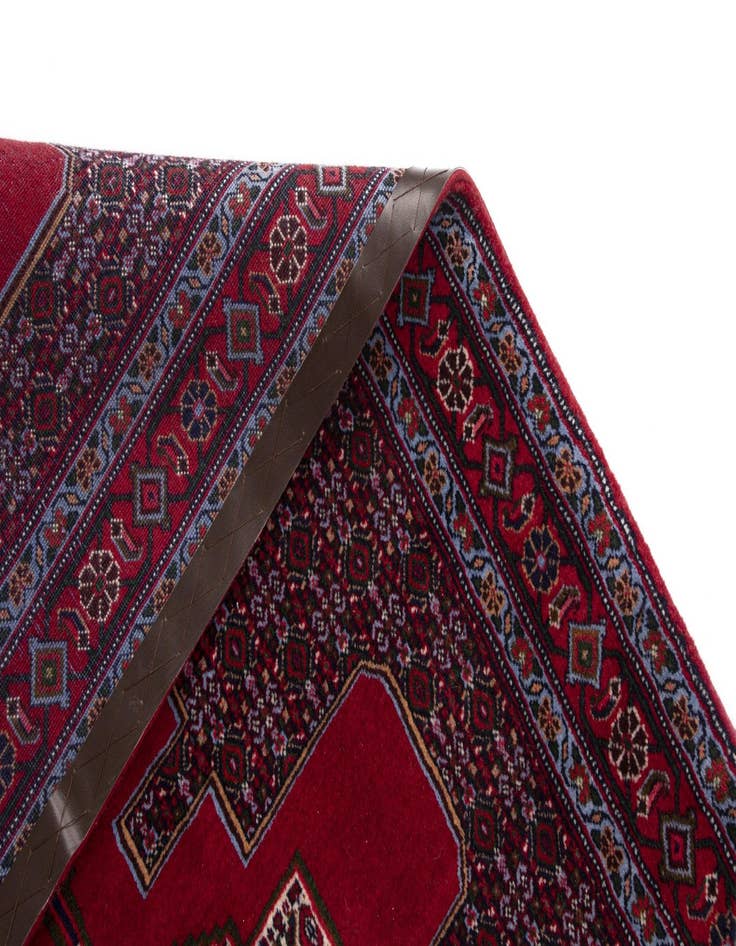 Detail image of 3' 10 x 9' 11 Abadeh Wool Runner Rug