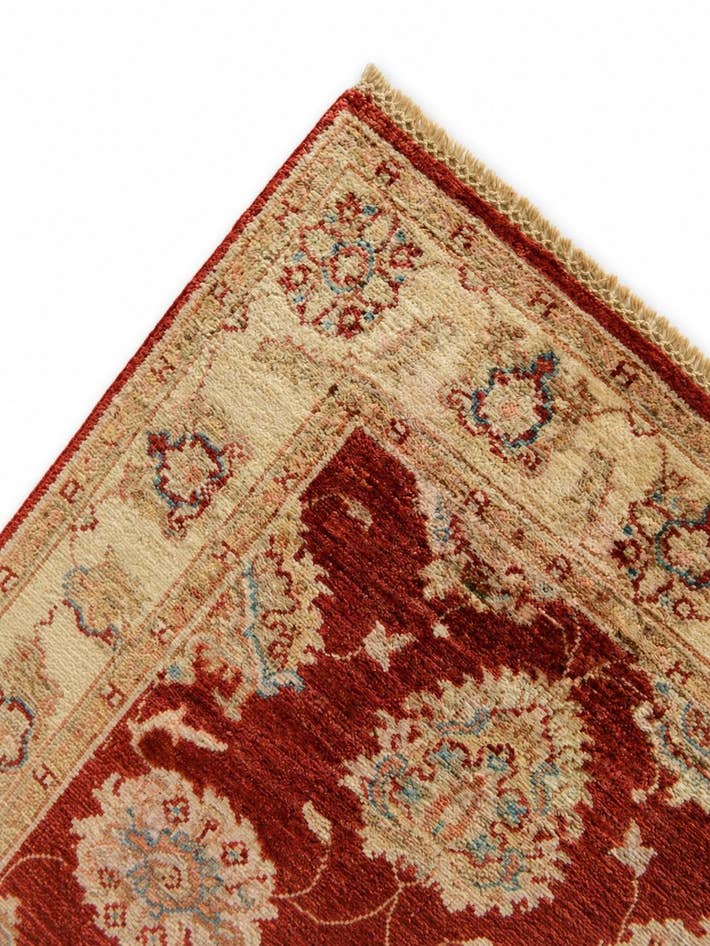 Detail image of 2' 8 x 8' 3 Hand Knotted Ariana Ziegler Runner Rug