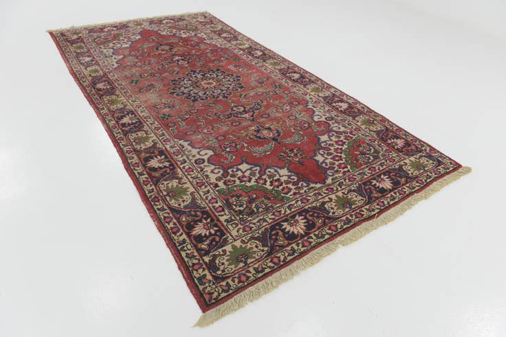 Detail image of 5' 7 x 10' 3 Hand Knotted Bakhtiar Persian Wool Runner Rug