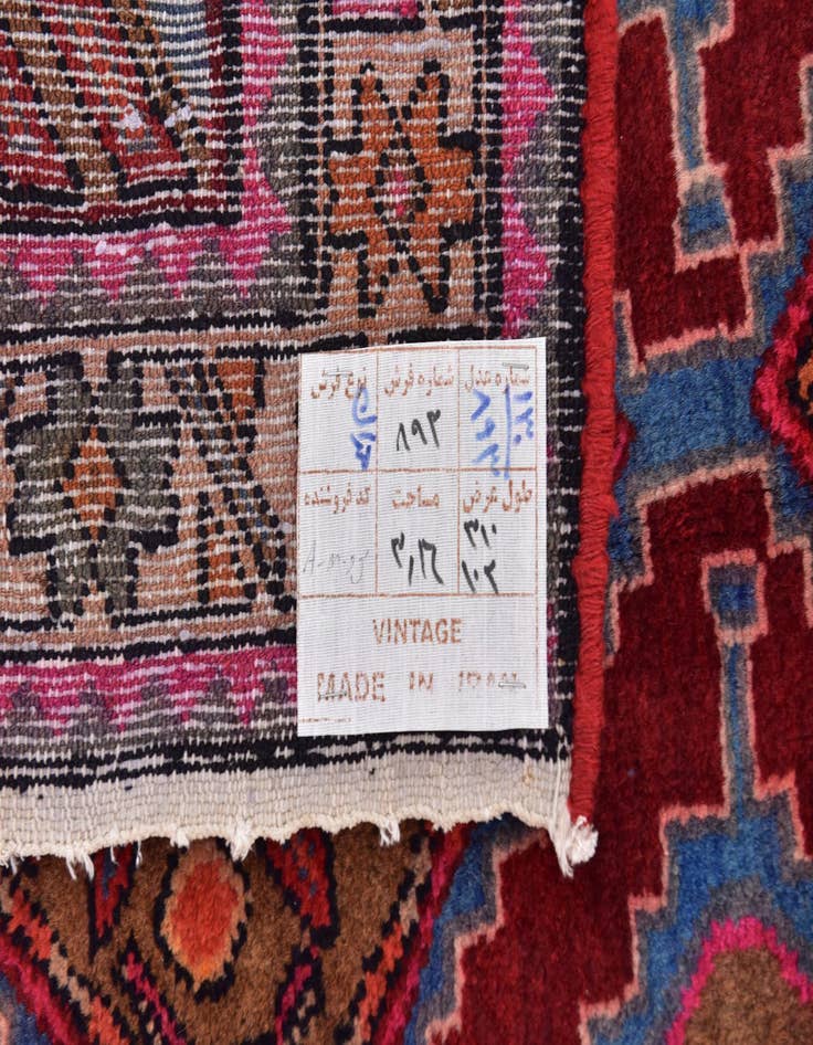 Detail image of 3' 6 x 10' 3  Hand Knotted Chenar Persian Wool Runner Rug
