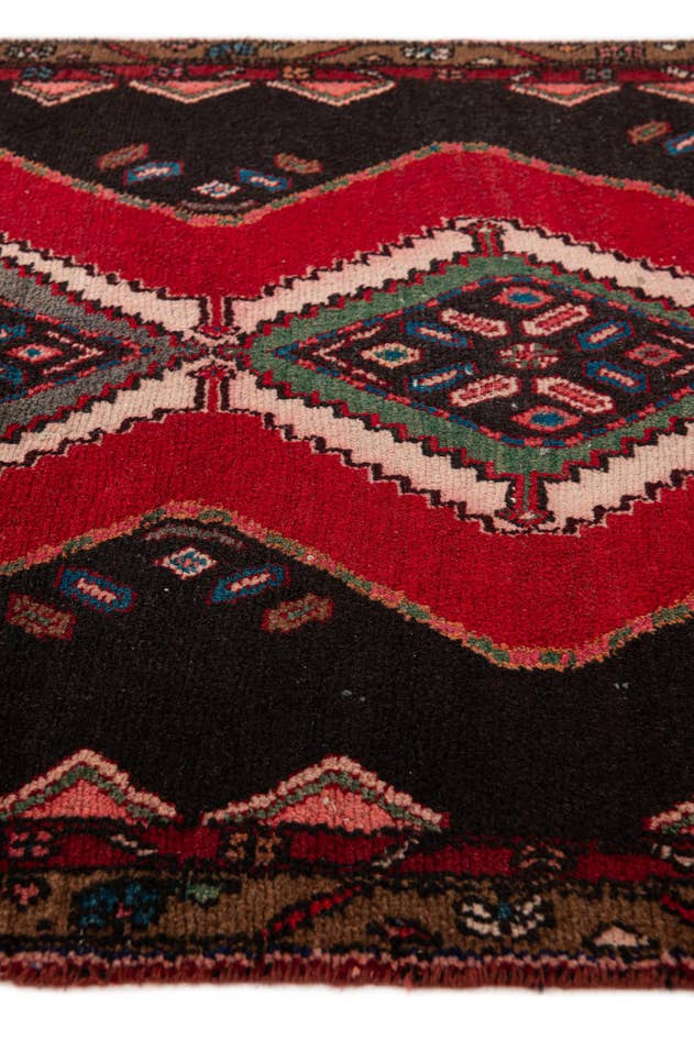 Detail image of 3' 2 x 10' 5 Hand Knotted Chenar Persian Wool Runner Rug