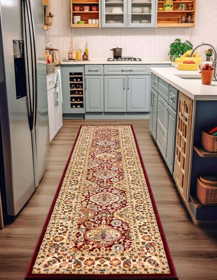 Detail image of 2' 7 x 10' Classic Agra Runner Rug