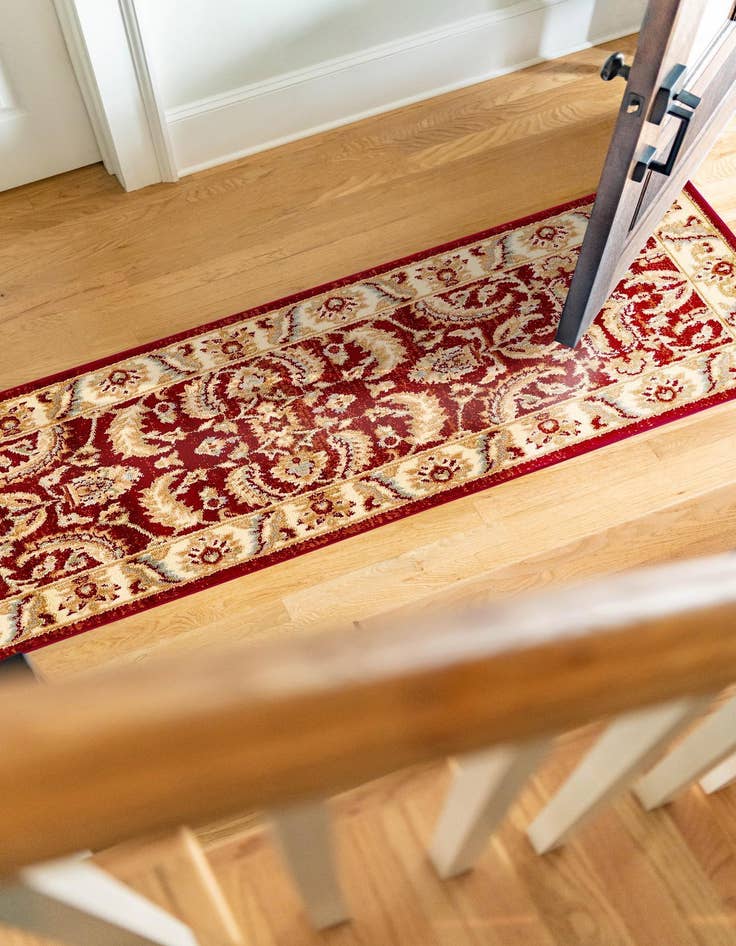 Detail image of 2' 2 x 6' Classic Agra Runner Rug