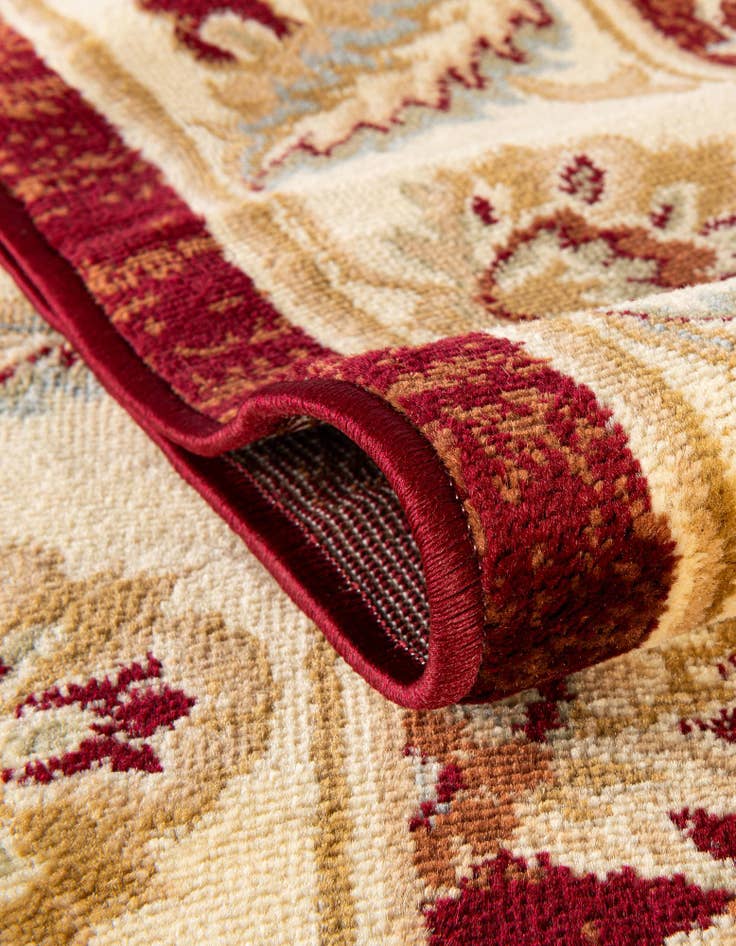 Detail image of 2' 7 x 10' Classic Agra Runner Rug