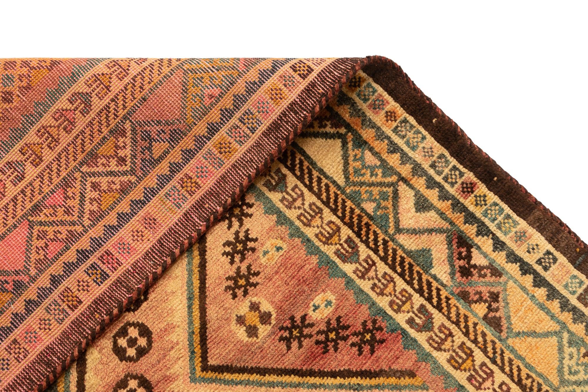 4' 7 x 8' 8 Gabbeh Wool Runner Rug