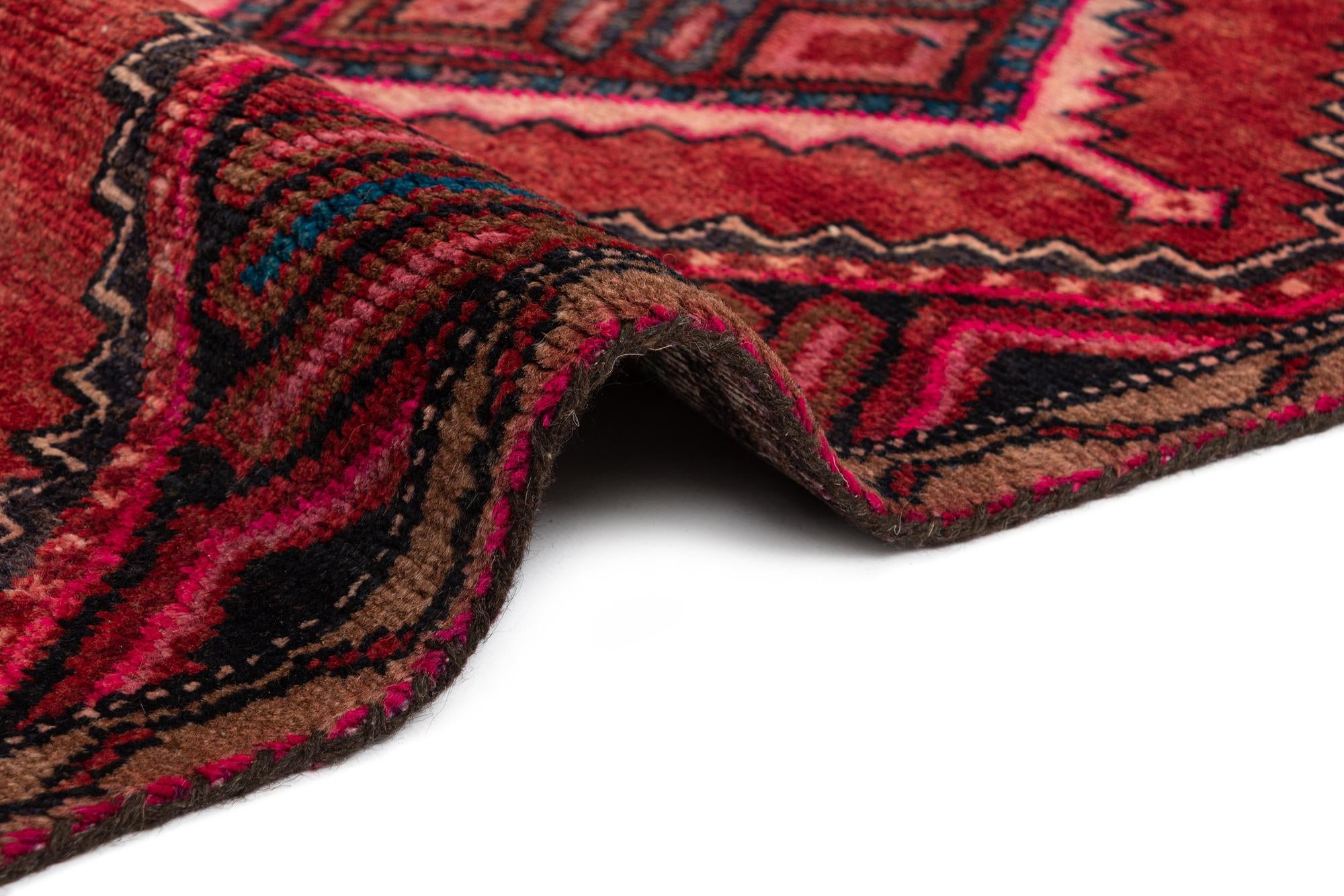 2' 6 x 9' 6 Hamedan Wool Runner Rug