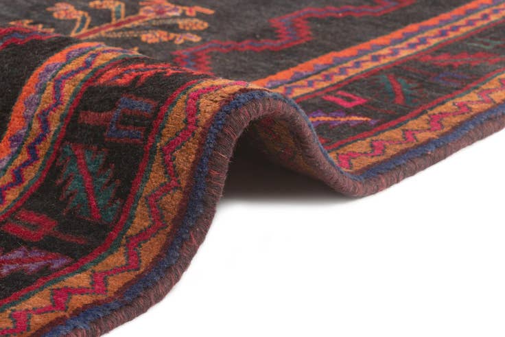Detail image of 5' x 10' 4 Hamedan Runner Rug