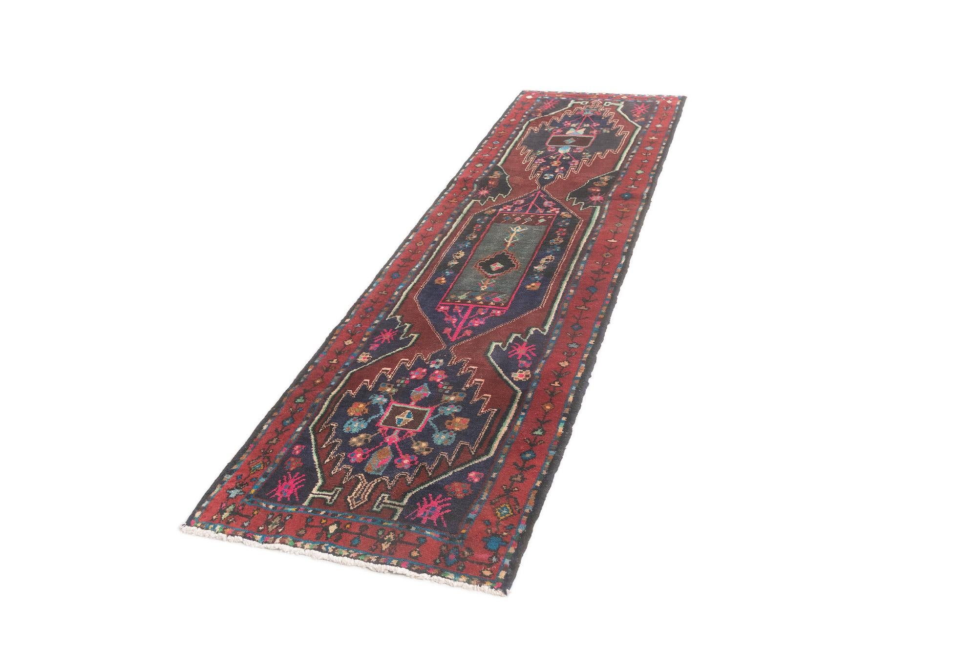 2' 8 x 9' 6 Hamedan Runner Rug