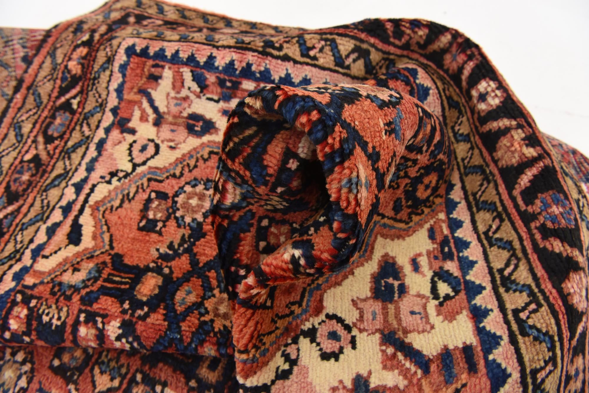 3' 10 x 9' 10 Hand Knotted Hossainabad Persian Wool Runner Rug
