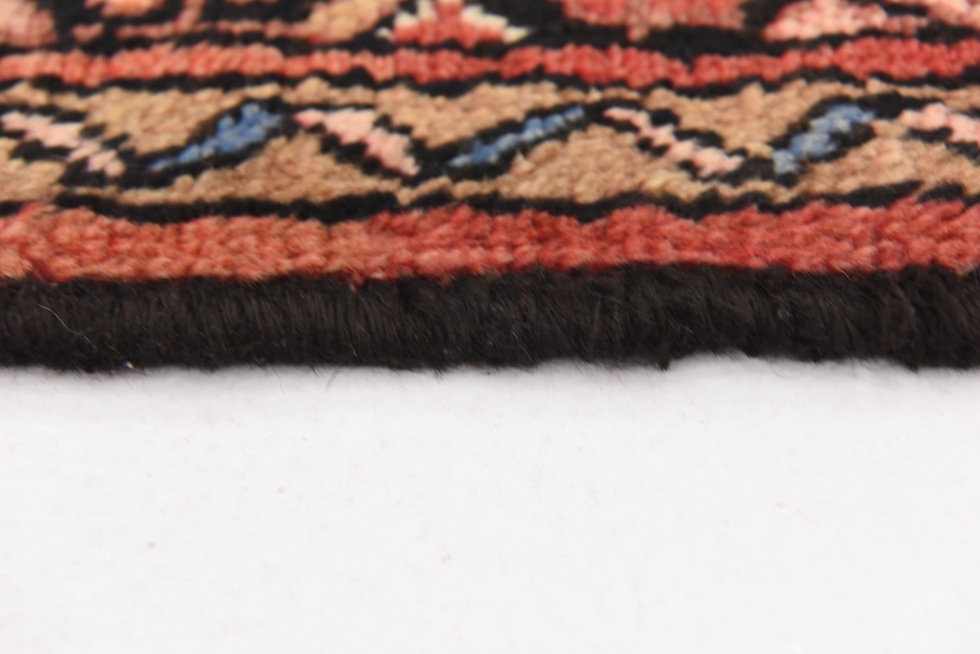 3' 10 x 9' 10 Hand Knotted Hossainabad Persian Wool Runner Rug
