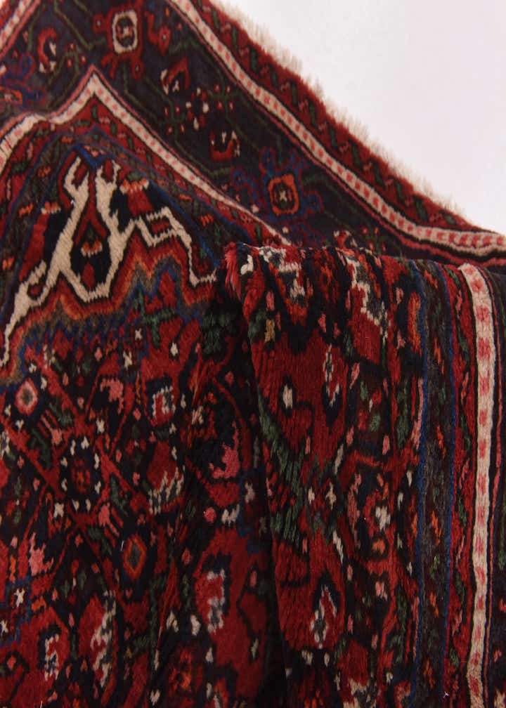 5' x 9' 6 Hand Knotted Hossainabad Persian Wool Runner Rug