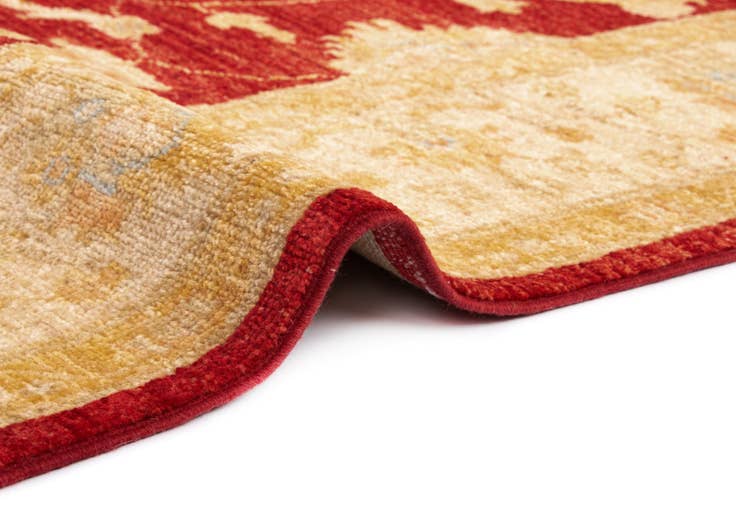 Detail image of 4' 8 x 11' 4 Kaizar Wool Runner Rug